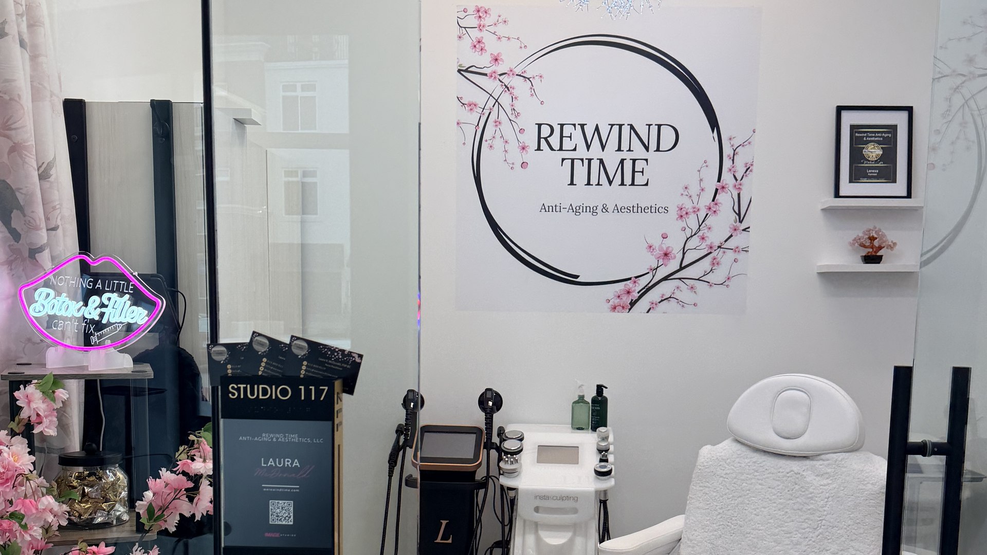 Rewind Time Anti-Aging & Aesthetics treatment studio in Lenexa, KS, Studio 117