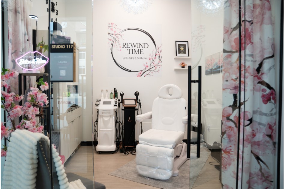 Rewind Time Anti-Aging & Aesthetics treatment studio in Lenexa, KS
